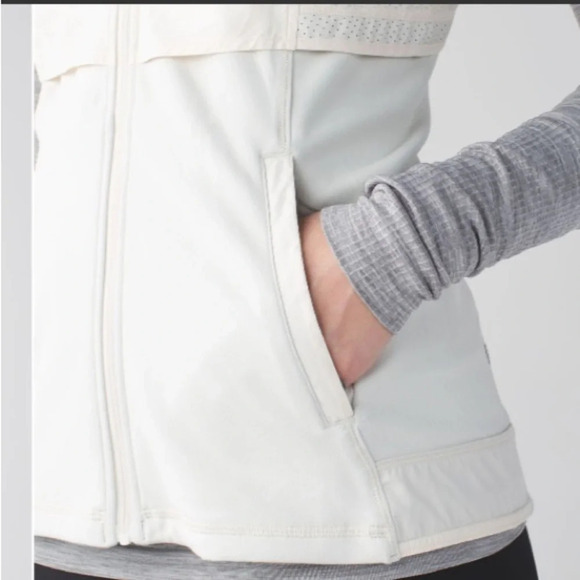 Lululemon Kanto Catch Me Vest Angel Wing Ghost Dot Angel Wing 21358 - Picture 2 of 16